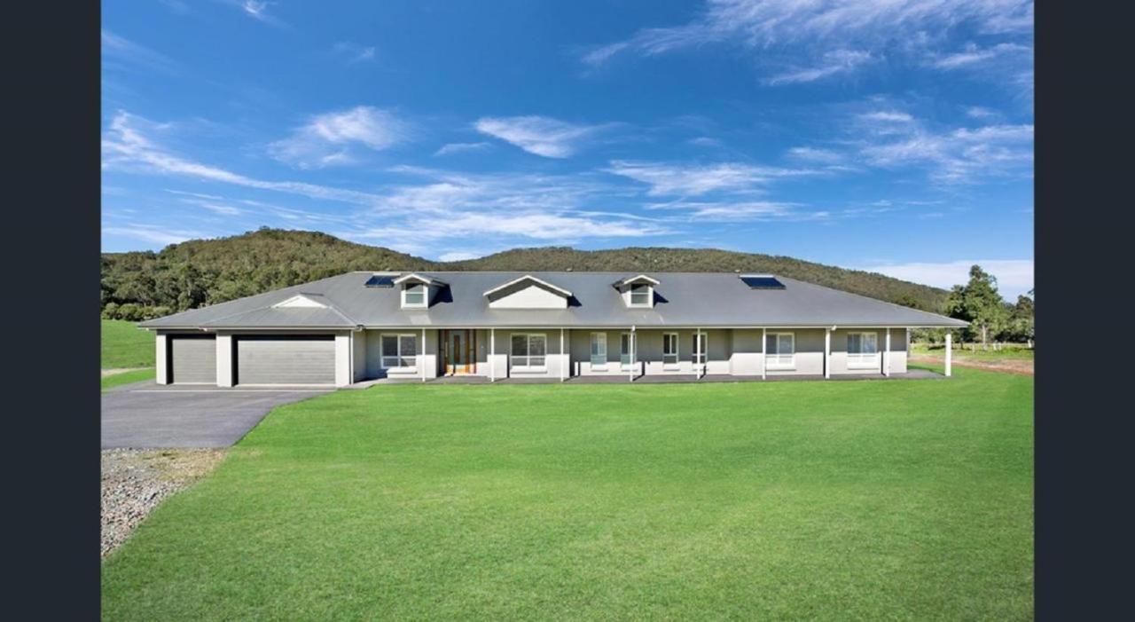 On Keppies - Bnb - Family Farm & Wedding Guest Accommodation Paterson Nsw Exterior photo